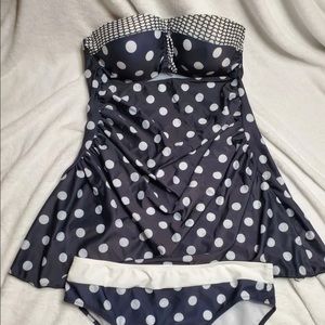 XL blue polka dot tankini swim suit